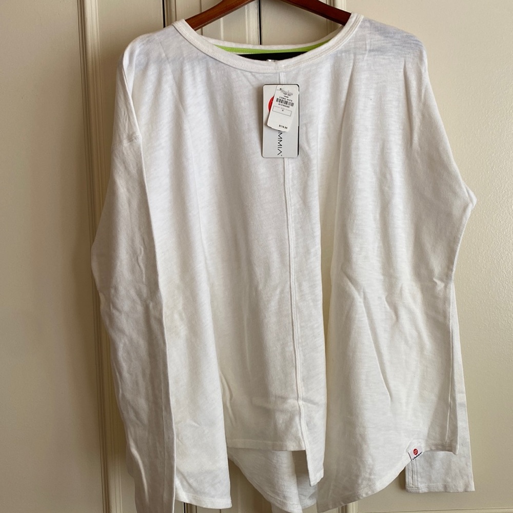 NWT Vimmia active white shirt, size M